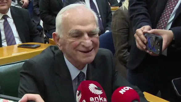 Önder Sav’dan CHP’de yaşanan krize sert tepki: “Parti şemsiyesi delinirse herkes sağanak altında kalır”