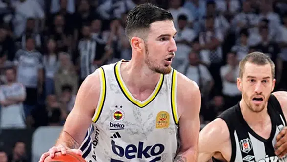 Nando de Colo parkelere veda ederek yeni rotasını çizdi