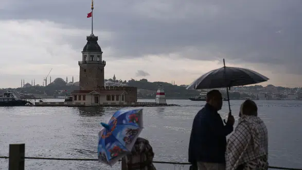 İstanbul için poyraz uyarısı geldi hava sıcaklıkları değişiyor