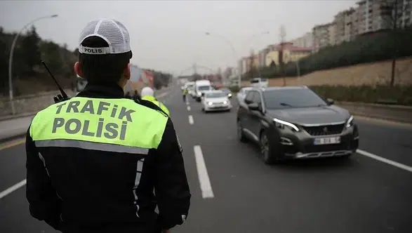 İstanbul trafiğinde triatlon düzenlemesi
