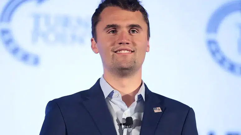 Charlie Kirk vurularak öldü! Trump’ın gözyaşlarıyla duyurduğu acı haber sosyal medyayı salladı