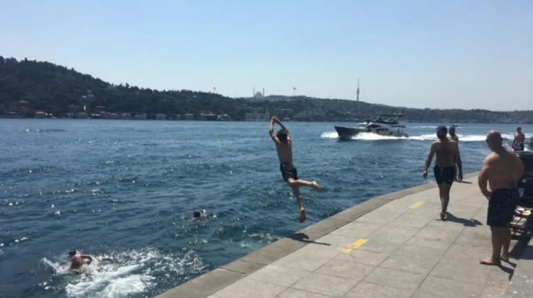 İstanbul’da Denize Girmek Yasak! Serinlemek İsteyenler İçin Ücretsiz Havuz Listesi