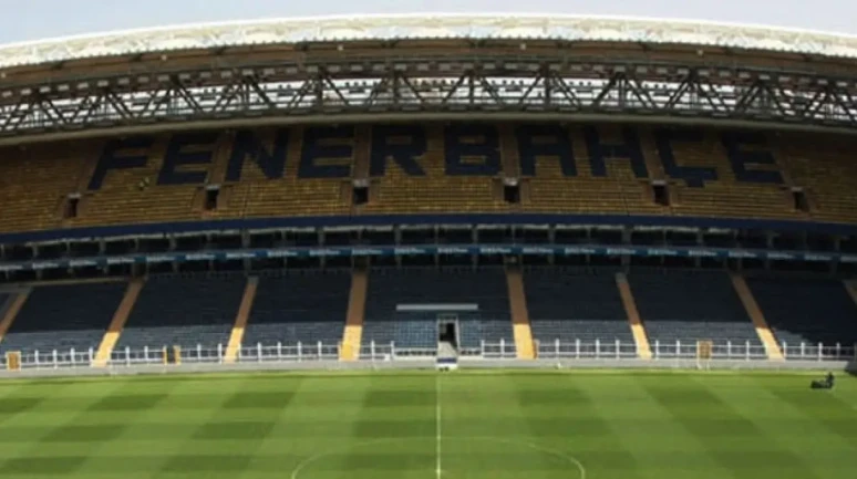 Fenerbahçe’den Sol Bek Bombası! Milan’ı Solladı, İmzayı Attırdı