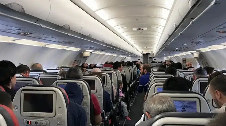 Uçakta Sigara Yakan Yandı! THY 245 Yolcuyu Kara Listeye Aldı