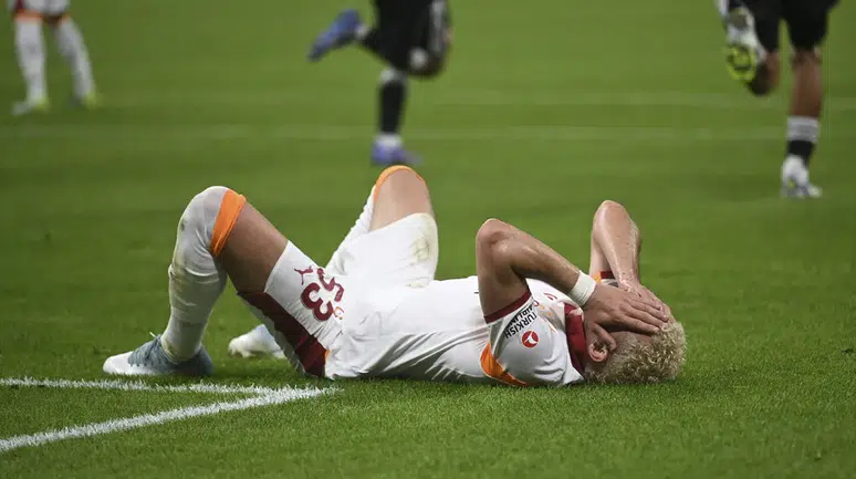 Frankfurt'tan Galatasaray'a Tarihi Hezimet: Maçta İki Gol Sanchez’ten