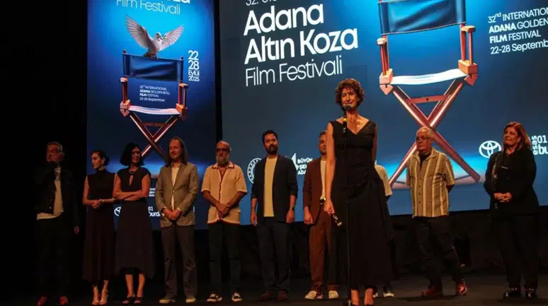 “O Da Bir Şey Mi” Altın Koza’da Ödülleri Topladı