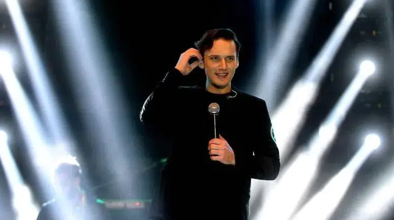 Havalimanında gözaltına alınan şarkıcı Edis Görgülü serbest bırakıldı