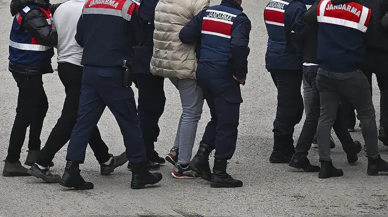 FETÖ operasyonunda yakalanan 70 zanlıdan 54’ü tutuklandı