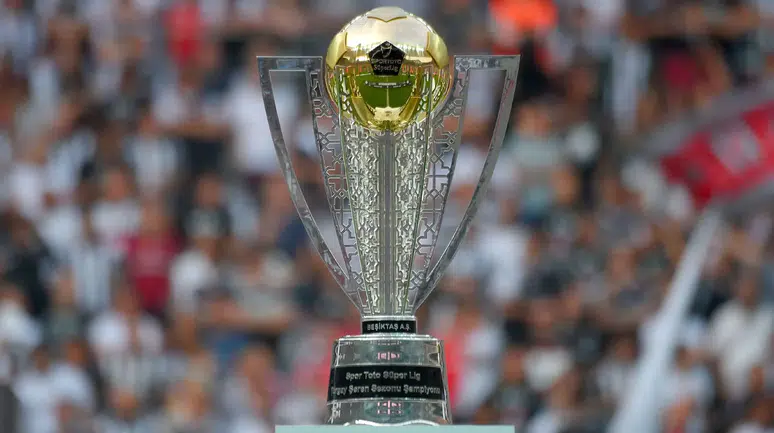 Süper Lig’de Son Durum: Galatasaray – Fenerbahçe Arasında Kaç Puan Var?