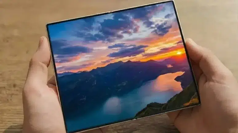 Samsung'un Yenilikçi 'Wide Fold' Modeli, Yazılım Kodekslerinde Belirlendi!