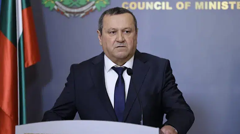 Ademov: Düşük gelirli vatandaşlara 20 avro akaryakıt desteği ödenecek