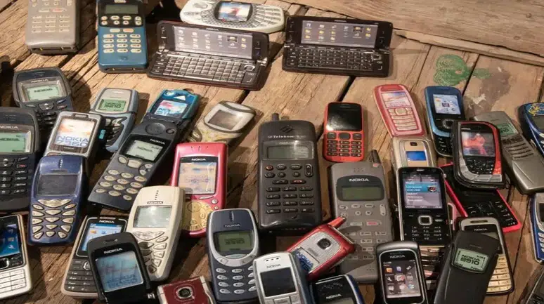 Eski Telefonlar Yatırım Aracı Haline Geldi: Koleksiyoncuların Yüksek Fiyatlarla Alışveriş Yaptığı Popüler Modeller!