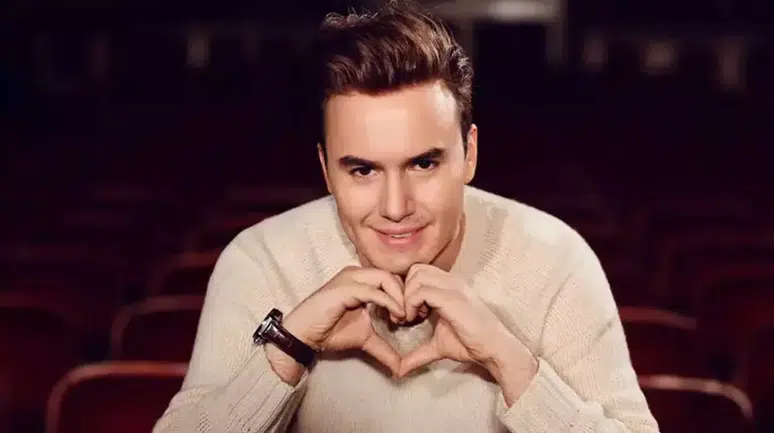 Şok Gelişme: Ünlü Pop İsimlerinden Mustafa Ceceli Gözaltına Alındı!