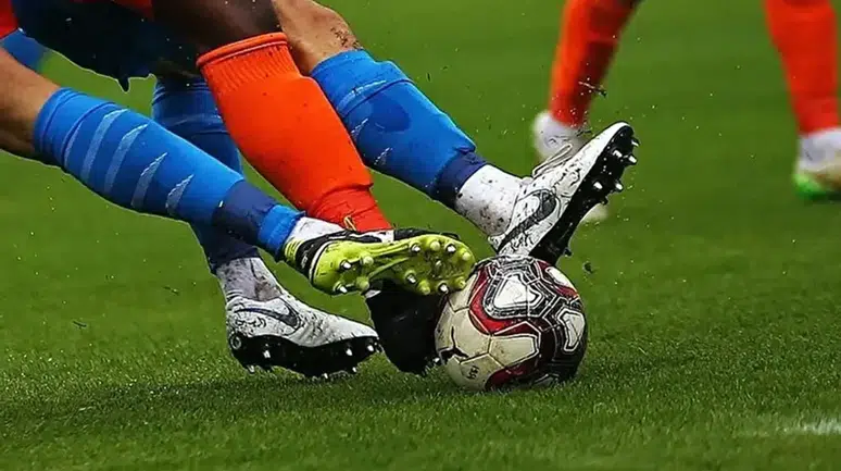 Futbolseverler İçin 9 Nisan Büyük Bir Heyecan Sunuyor: UEFA Avrupa ve Konferans Ligi Çeyrek Finalleri Başlıyor!