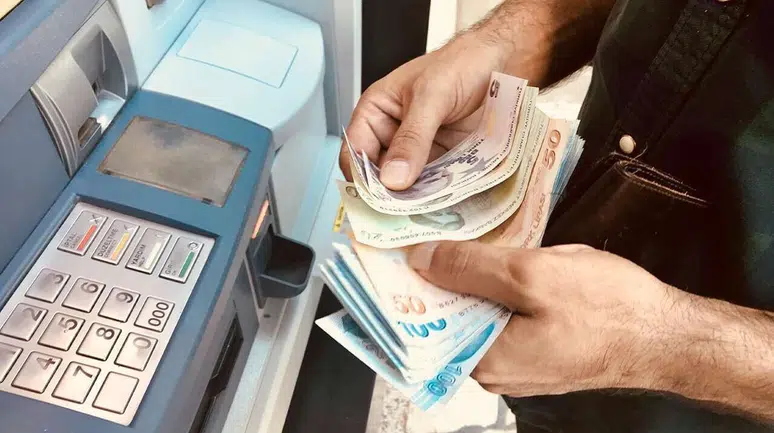Emeklilere 40 Bin TL’lik Promosyon İmkanı: Maaşını Taşıyanları Bekleyen Yenilikler!