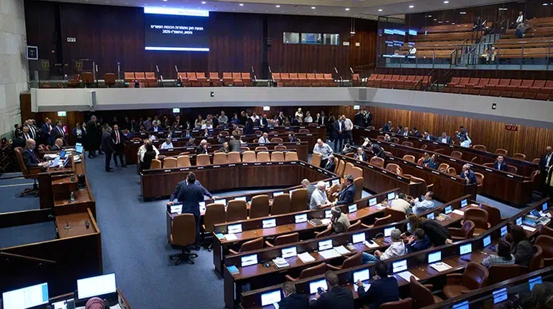 Parlamentoda tuhaf sahne: Yabancı delegasyonlar ülkeleri adına İsrail’den özür diledi