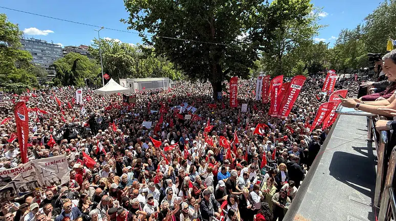 CHP kulislerinde kurultay rüzgarları: 111 vekilden kritik tarih hamlesi