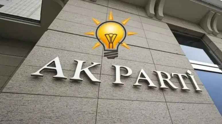 AK Parti teşkilatlarında dört ilde nöbet değişimi gerçekleşti