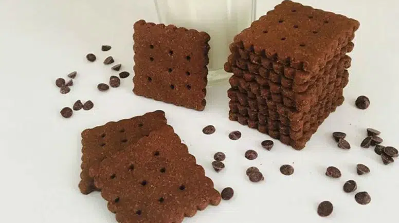 Mısırda ruhsatsız bisküvi fabrikasında halk sağlığını tehdit eden üretim