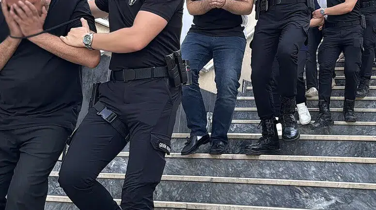 İstanbul merkezli vize vurgunu operasyonunda 38 kişi hakim karşısında