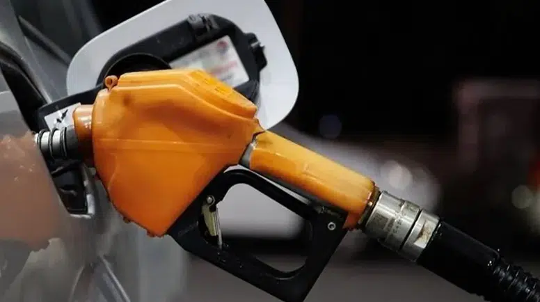 Motorinde ÖTV sıfırlandı pompa fiyatlarına yüzde 13 indirim yansıdı