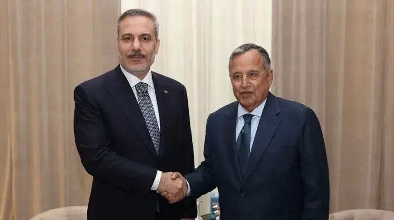 Dışişleri Bakanı Fidan Mısırda Arap Birliği yetkilisiyle buluştu
