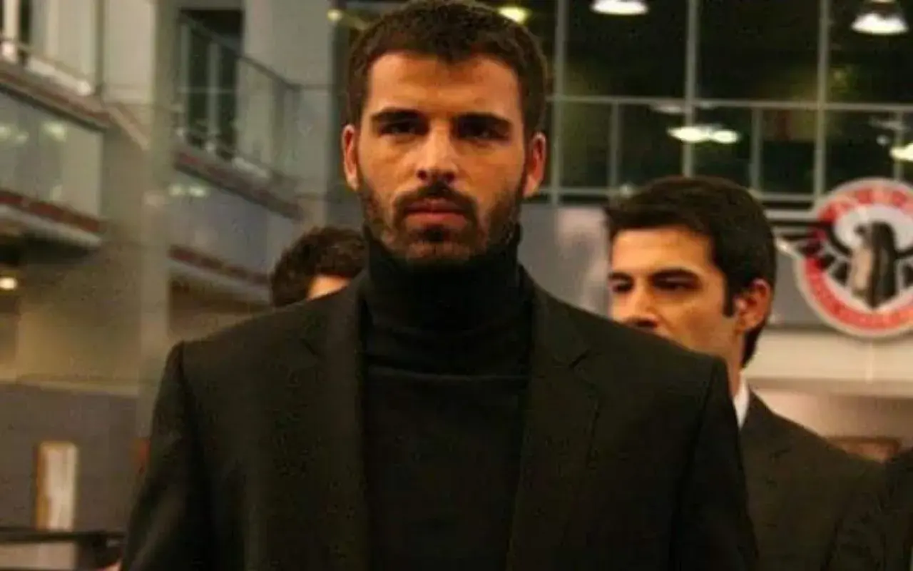 Mehmet Akif Alakurt kimdir? Mehmet Akif Alakurt öldü mü, bekâr mı, evli mi, çocuğu var mı, hangi dizilerde oynadı? 5