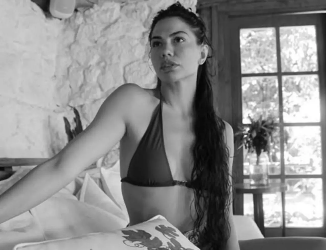 Eşref Rüya’nın Nisan’ı tatilde! Demet Özdemir’den olay yaratan bikinili paylaşımlar - Sayfa 3