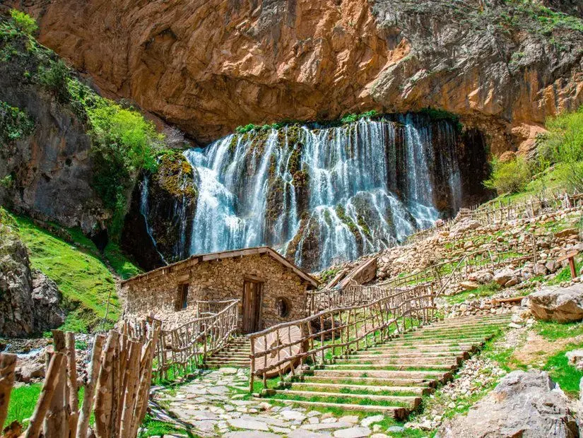 Kapuzbaşı Şelaleleri görünümü