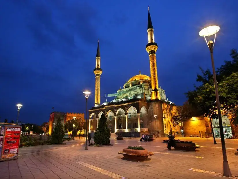 Bürüngüz Cami görünümü