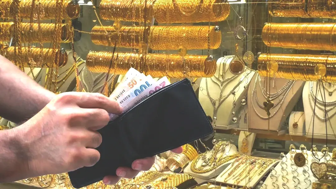 Altın fiyatlarındaki rekor sürecek mi? 2026 için ‘TL’ çıkışı: “Düzeltme gelebilir” 2