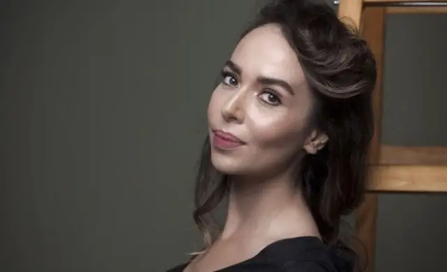 Esra&nbsp;Ronabar&nbsp;Kimdir |&nbsp;Esra&nbsp;Ronabar&nbsp;Kaç Yaşında? Esra&nbsp;Ronabar&nbsp;Türk mü?&nbsp;