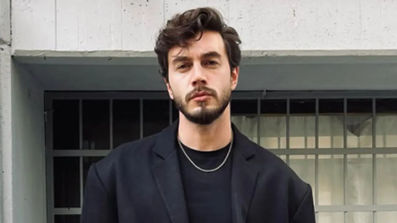 Ismail Ege Sasmazkimdir