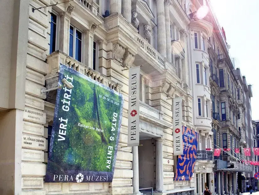 Bristol Oteli’nin binasında bulunan Pera Müzesi görünümü