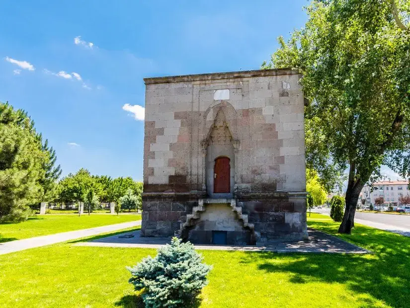 Emir Ali Kümbeti görünümü