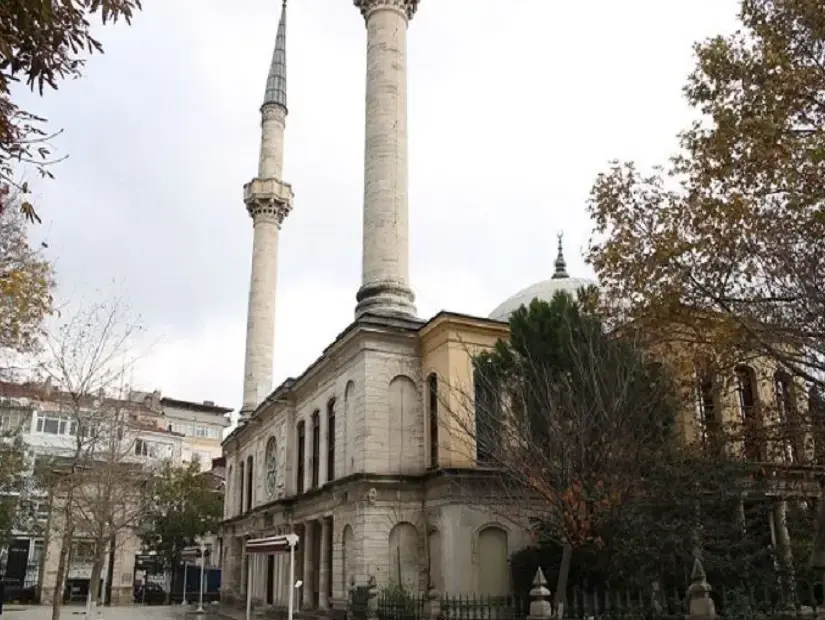 Hırka-i Şerif Camii dış görünümü