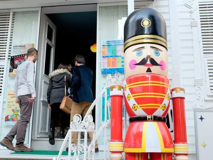 oyuncak müzesi giriş kapı görünümü